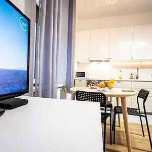 spacious-apartment.warsawhotelspoland.com/